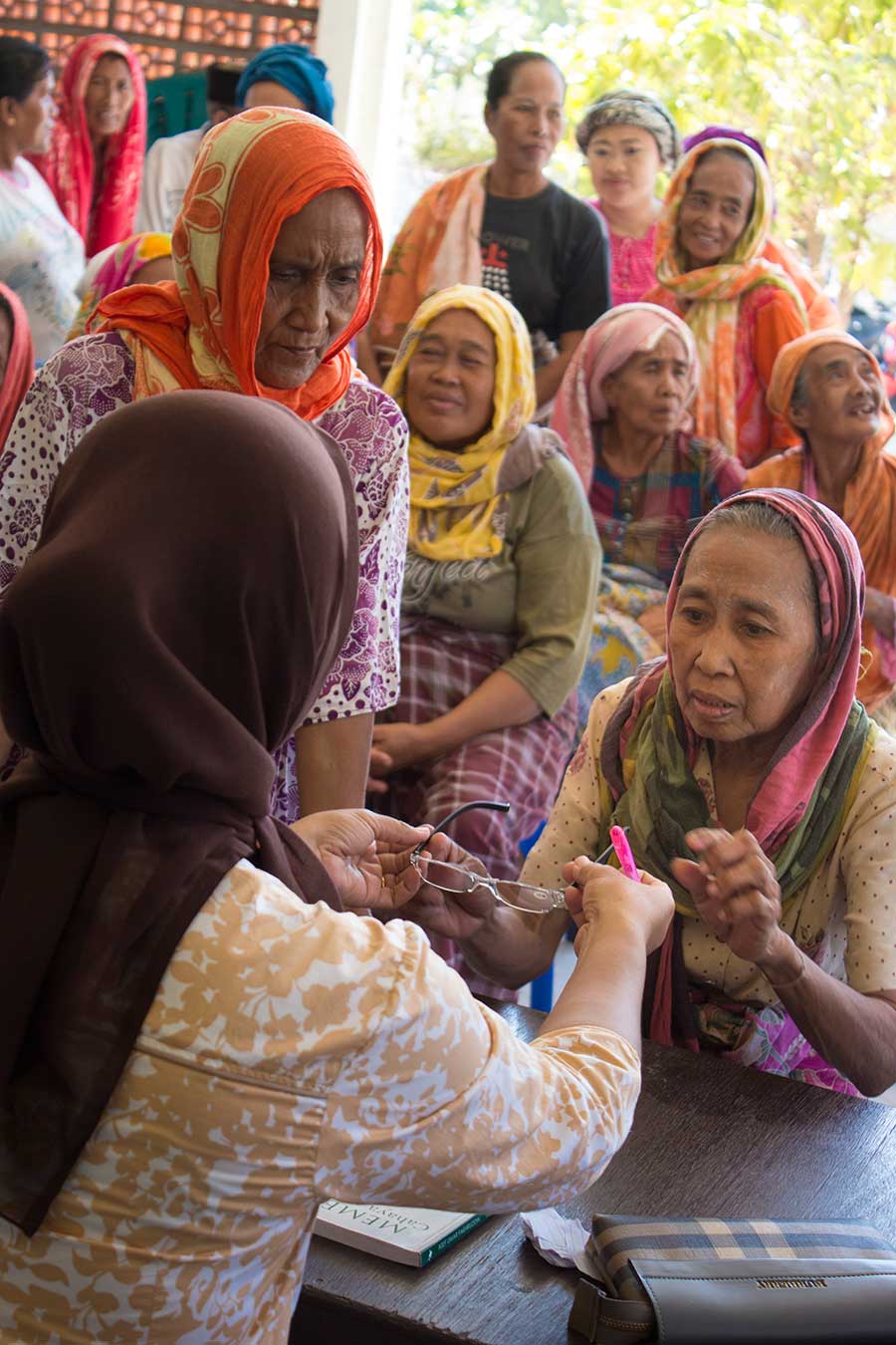 Needle/Reading glasses for Pulau Medang Needle/Reading glasses for Pulau Medang